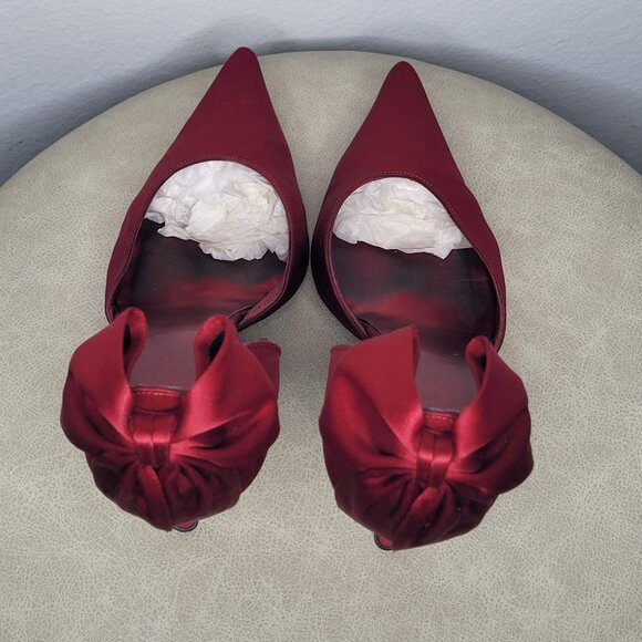 Stuart Weitzman Burgundy Satin Bow Pumps – Size 12M - Picture 2 of 10